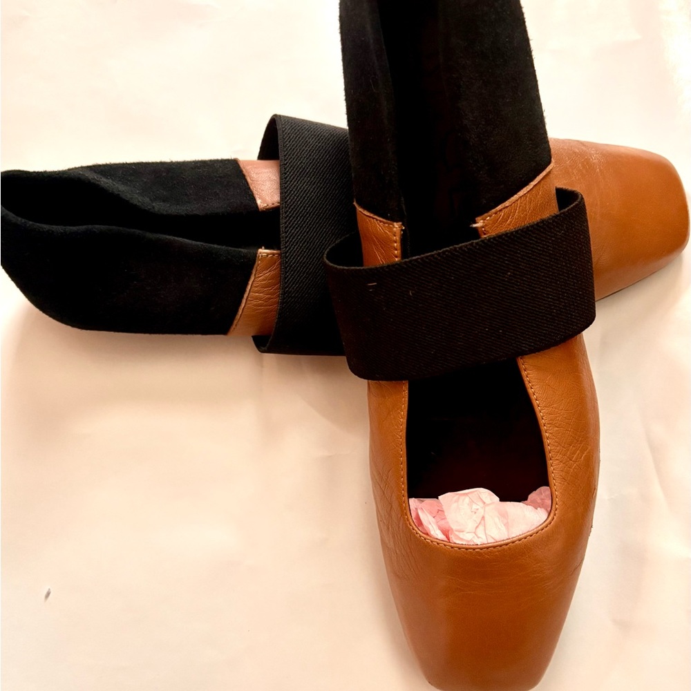 M. Gemi Italian Leather Ballare Two-Tone Tan Flats - Picture 6 of 6